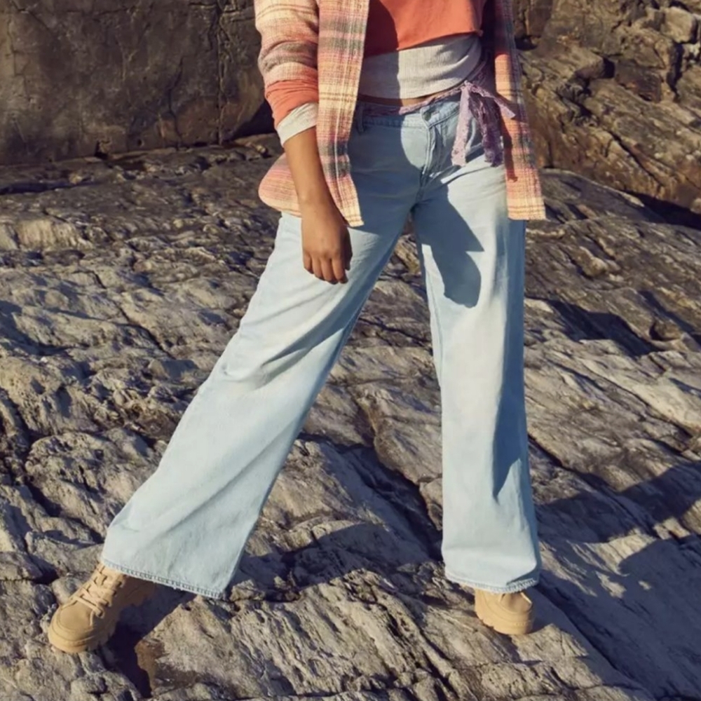 American Eagle Low Rise Skater Jean Baggy Wide Leg Size 16